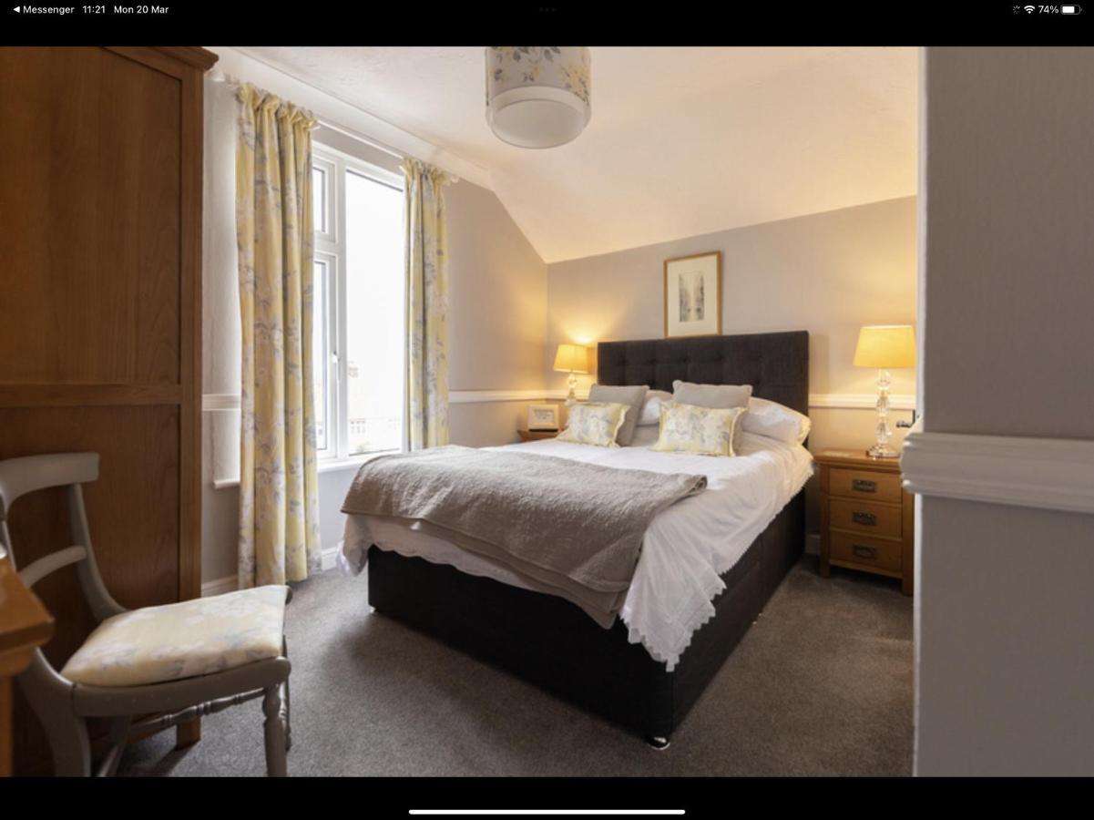Albury House Bed & Breakfast Кромър Екстериор снимка